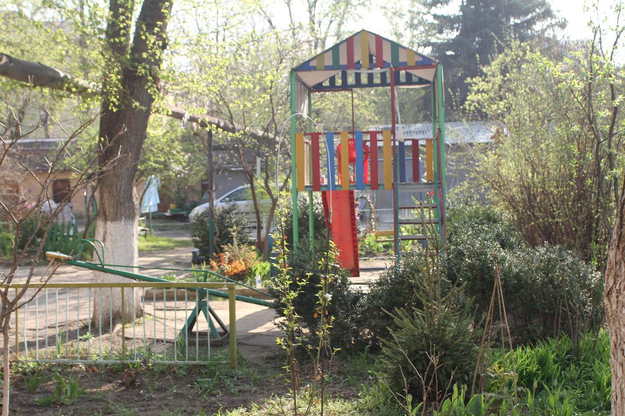 Old Tiraspol Hostel Exterior foto